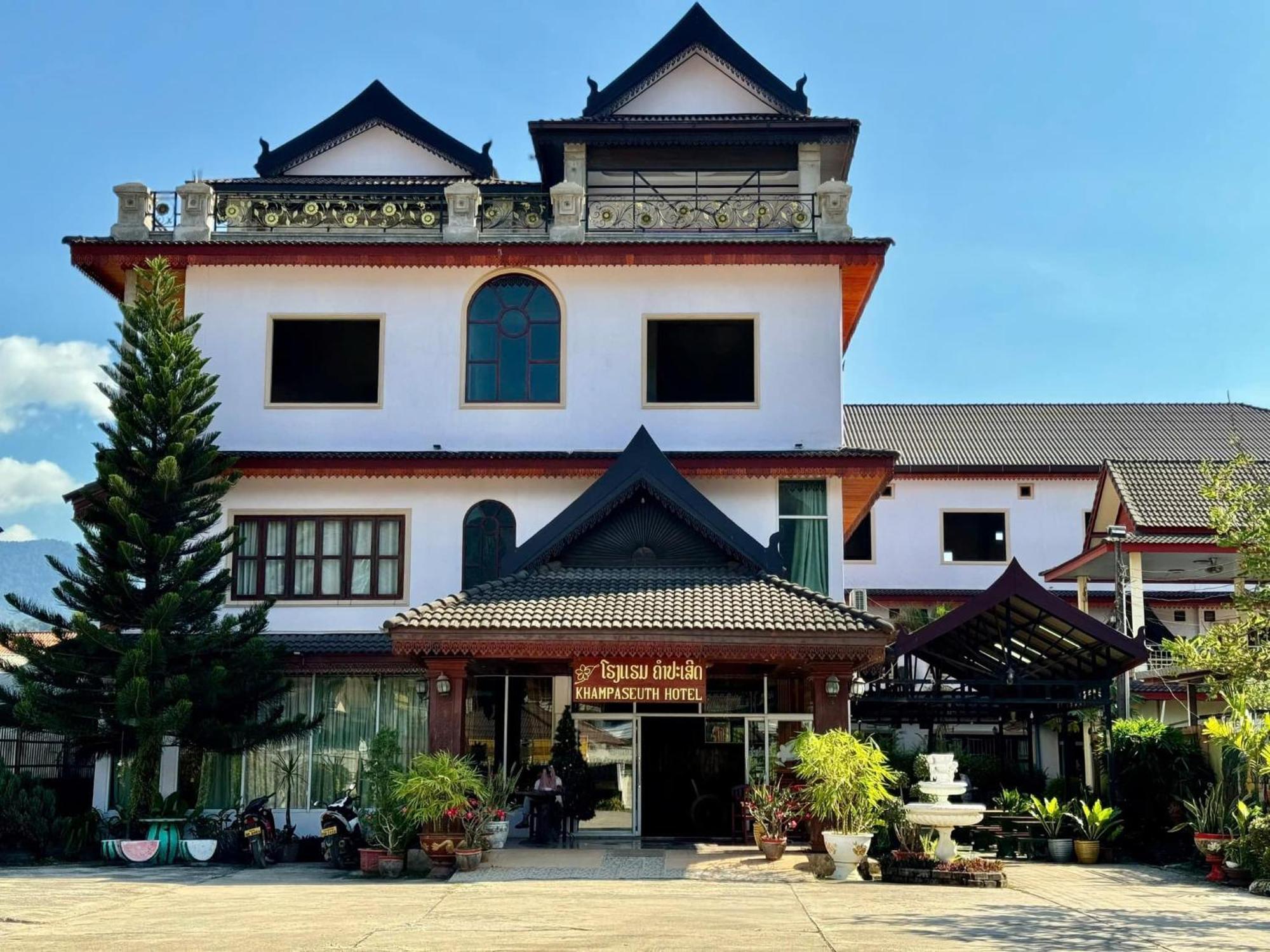Khampaseuth Hotel Vang Vieng Exterior foto