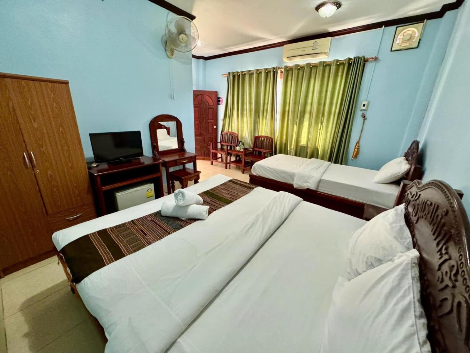 Khampaseuth Hotel Vang Vieng Exterior foto