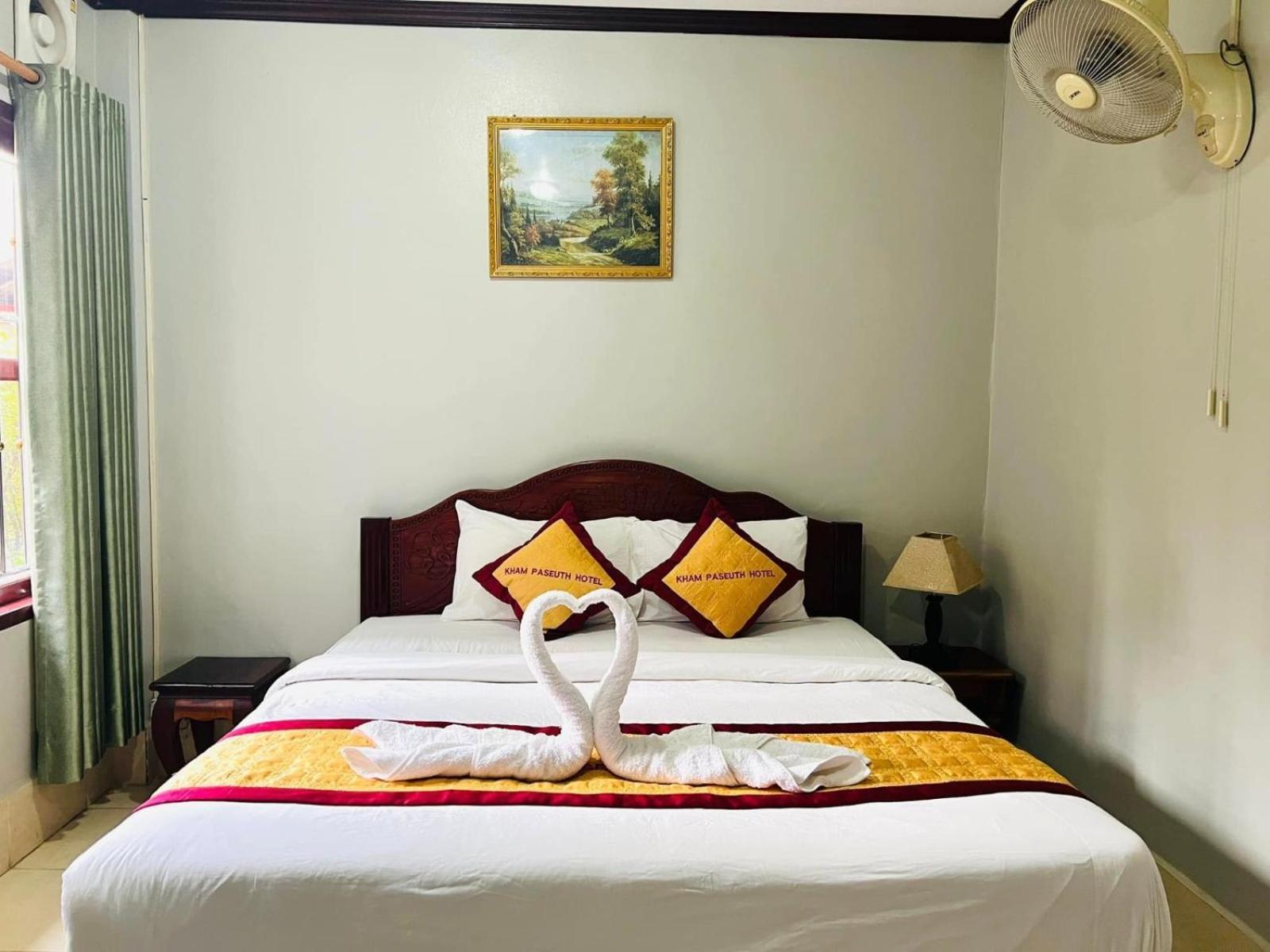 Khampaseuth Hotel Vang Vieng Exterior foto